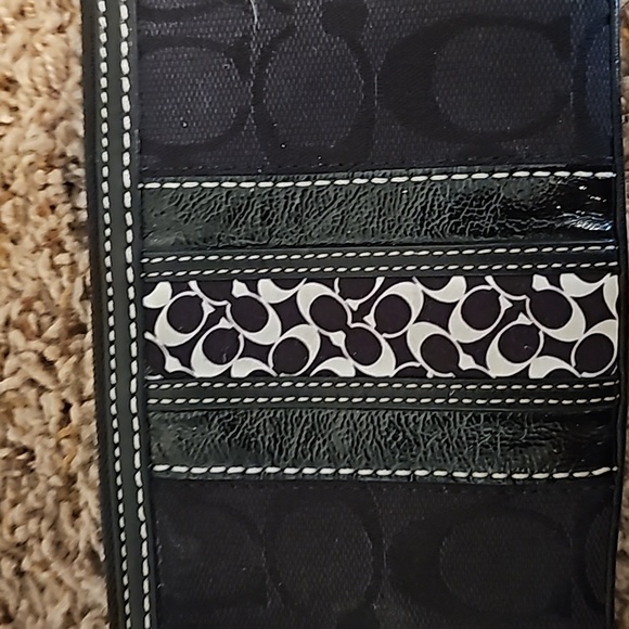 Coach Grey Black with Litte Whit Cs wristlet - Picture 5 of 9